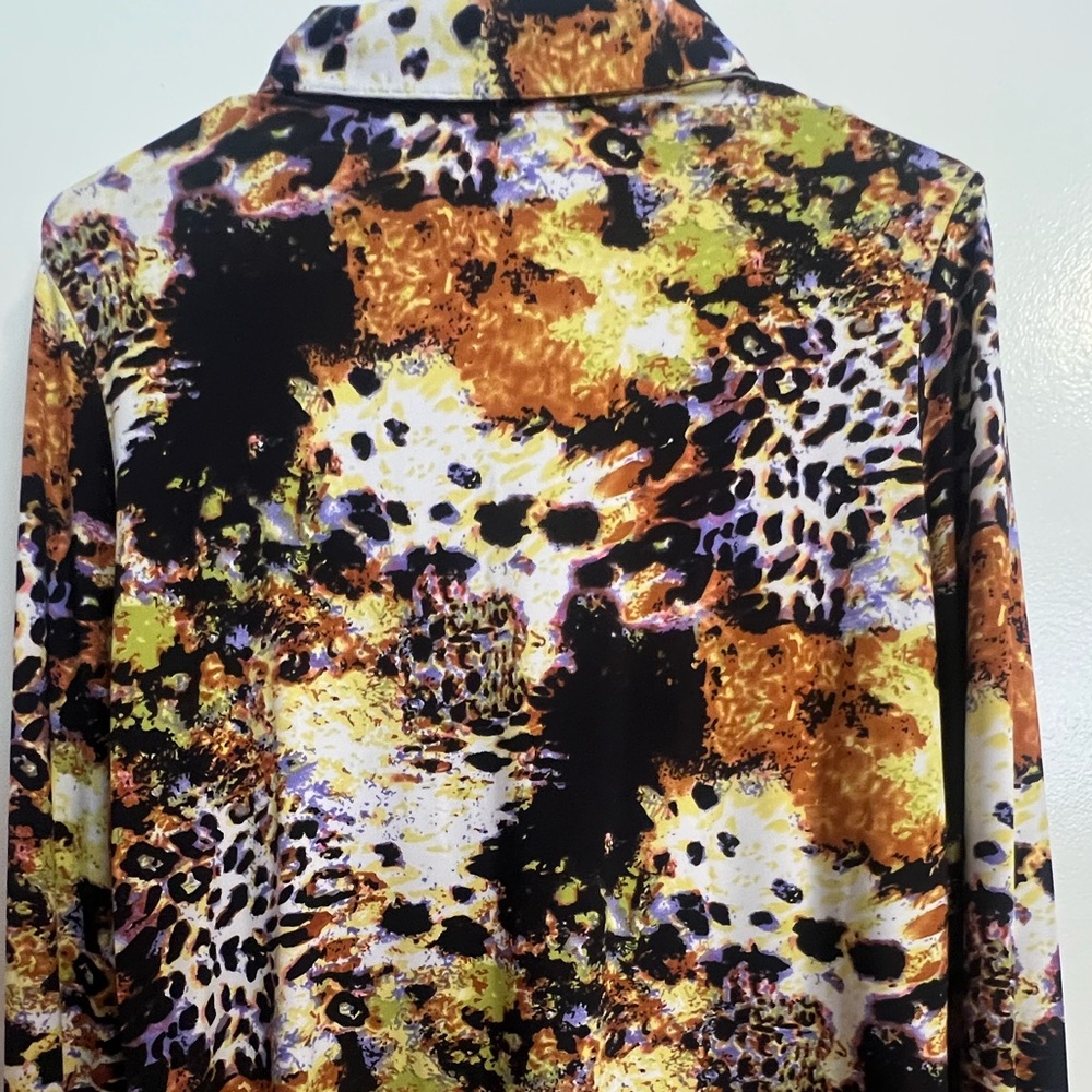 Abstract Unique Psychedelic Colorful Animal Print Clasp Button Collar Blouse